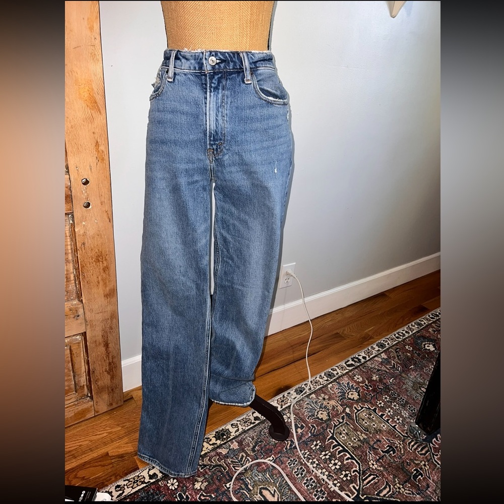 Abercrombie & Fitch Women's Straight Leg Blue Jeans